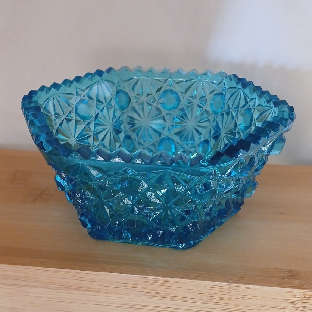 Aqua Blue Cut Glass Hexagon Daisy & Button Bowl 5"